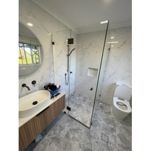 Jara Square Shape Frameless Shower Screen 1100 * 1100 * 2000mm